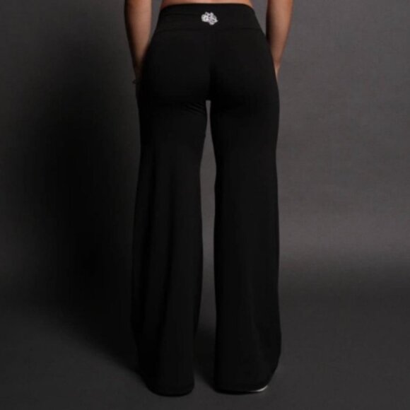 NWT DARC SPORT SINGLE WOLF WIDE LEG ENERGY PANT LEGGINGS, Black | Size Medium - Picture 3 of 9